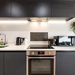 Stylish Duplex In Apartment *