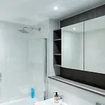 High Rise In Centre With Stunning Views *