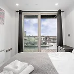 Waterfront Panorama - 2br + Balcony, Near Stadium Daire