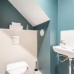 Modern And Quirky 2 Bed Flat In * Manchester