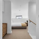 Apartment Stylish Duplex In