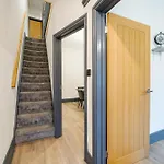 Long - 3br - Sleeps 6 - Free Parking * Manchester