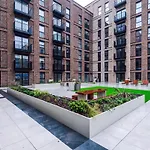 Апартаменты Cosy 1br Near Media & Centre *