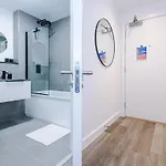 Апартаменты Cosy 1br Near Media & Centre *