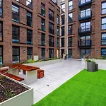 Cosy 1br Near Media & Centre