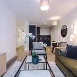 Апартаменты Cosy 1br Near Media & Centre *