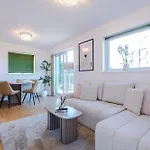 Stylish Mcr 1br Etihad Coop Live Parking Appartement *