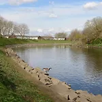 Vila Riverside Manchester