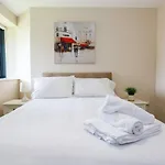 Modern 1 Bed W Fast Broadband Apartment Manchester