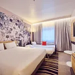 Hotel A&o Centre 3*