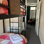 The Hive 2-bed With Kitchen And Private Bathroom In Lively Monton Village - Sleeps 4 - Free Wifi - Parking Nearby Manchester