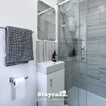 Ashfield Co-living - Private Self-cater Guest house 3*