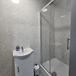 Landcross Co-living - Private Self-cater Casa de Férias *