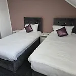 Casa de Férias Landcross Co-living - Private Self-cater