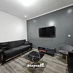 Casa de Férias Landcross Co-living - Private Self-cater Manchester