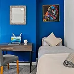 Contractor House - Fast Wifi - Sleeps 7!