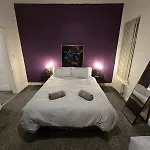 Contractor House - Fast Wifi - Sleeps 7! * Manchester
