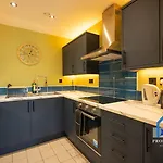 Apartamento - Next To Ao Arena - With Parking