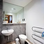 Appartement - Next To Ao Arena - With Parking *