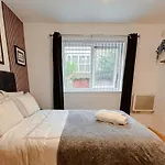 Boutique Two-bedroom Near Old Trafford, Sleeps Six, Free Parking * Manchester