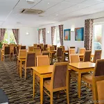 Express East By Ihg Hotel