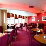Отель Premier Inn Manchester Portland St