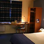 Hotel Express East By Ihg