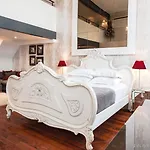 Great John Street 4*