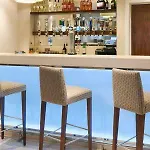 Express Centre By Ihg Hotel 3*