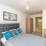 Halo House By Guestz Apartmán *