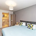 Halo House By Guestz