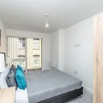 Halo House By Guestz * Manchester