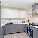 Halo House By Guestz Apartmán *