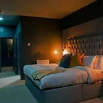 Hall ホテル