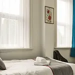 Oyo Hala 3* Manchester