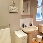 504 Wilmslow Road Hotel *