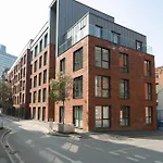 Hilltop Serviced Apartments- Northern Quarter شقة