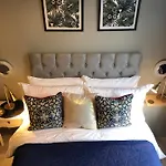1. Stylish Private Double Near Centre Konukevi *