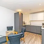 Halo House By Guestz Apartmán *