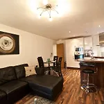 Dreamhouse Manchester West Apartment *