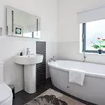 Dreamhouse Manchester West Apartment