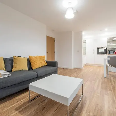 Luxury Two Bed In Media City * Manchester