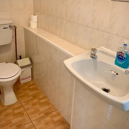 - Free Parking Pensionat Manchester