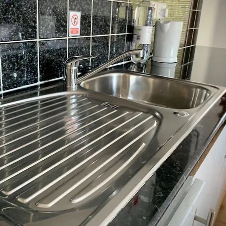 - Free Parking * Manchester