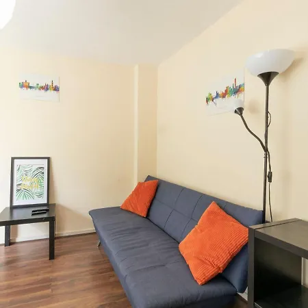 Homely Holiday In Near Etihad Stadium *