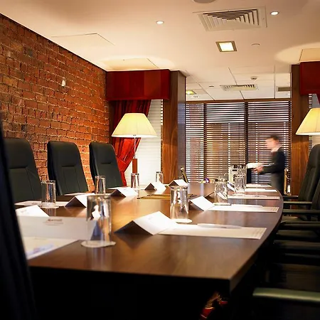 Szálloda Marriott Victoria &