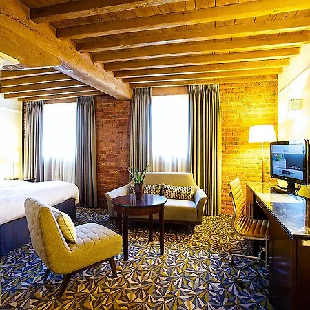 Szálloda Marriott Victoria & 4*