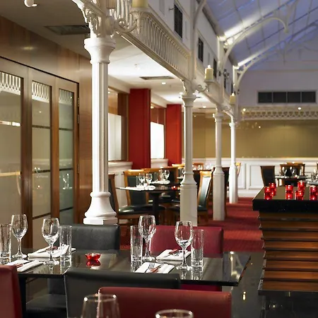 Hotel Delta By Marriott Manchester Airport