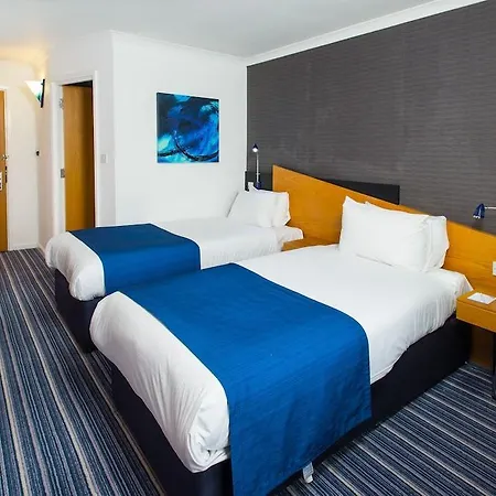 Express East By Ihg Szálloda 3*