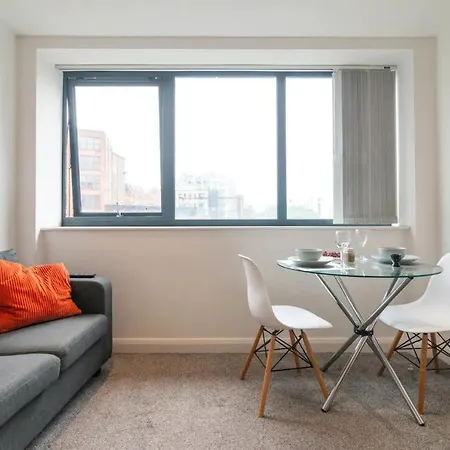 Stunning 1-bed In City Centre *